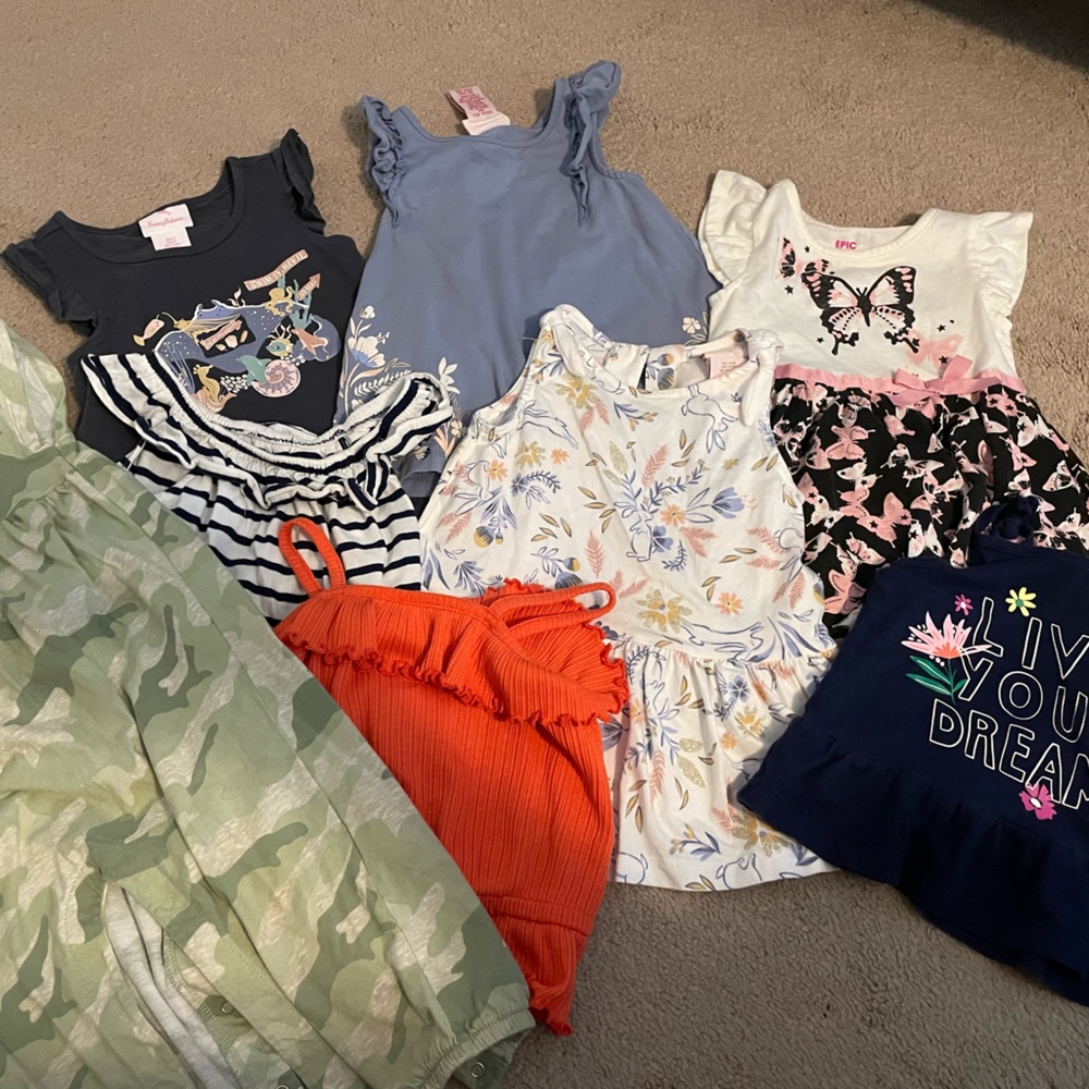 18-24 summer lot of 8 pieces